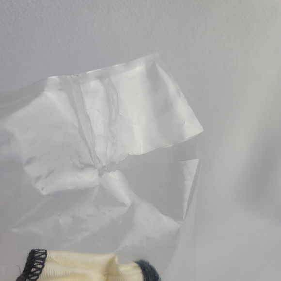 Avon Spring Trimmings Ruffle Bag - Picture 8 of 9